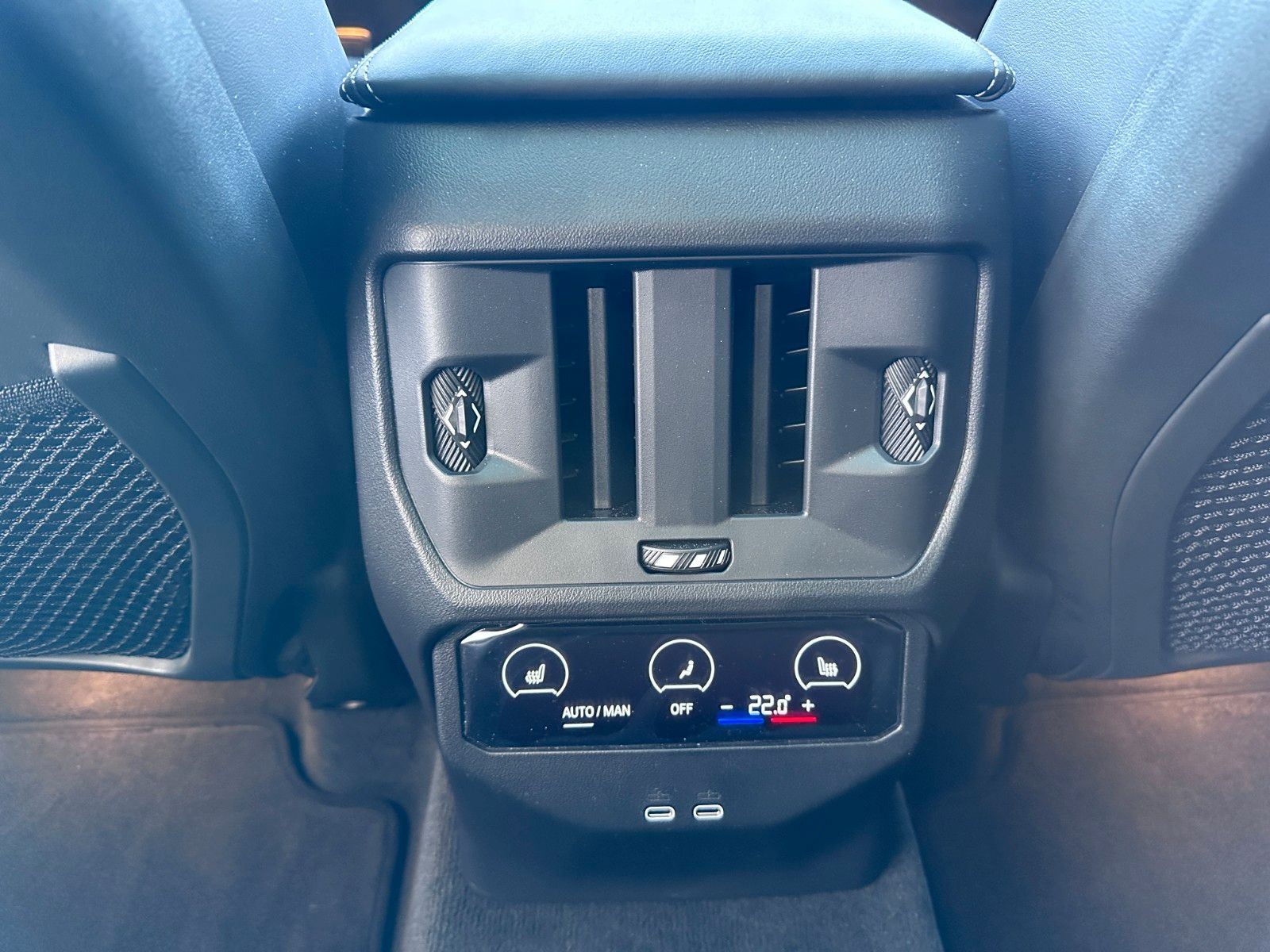 Fahrzeugabbildung BMW X3 M50 xDrive ACC,HUD,PANO,HARMAN,AHK,21",VOLL