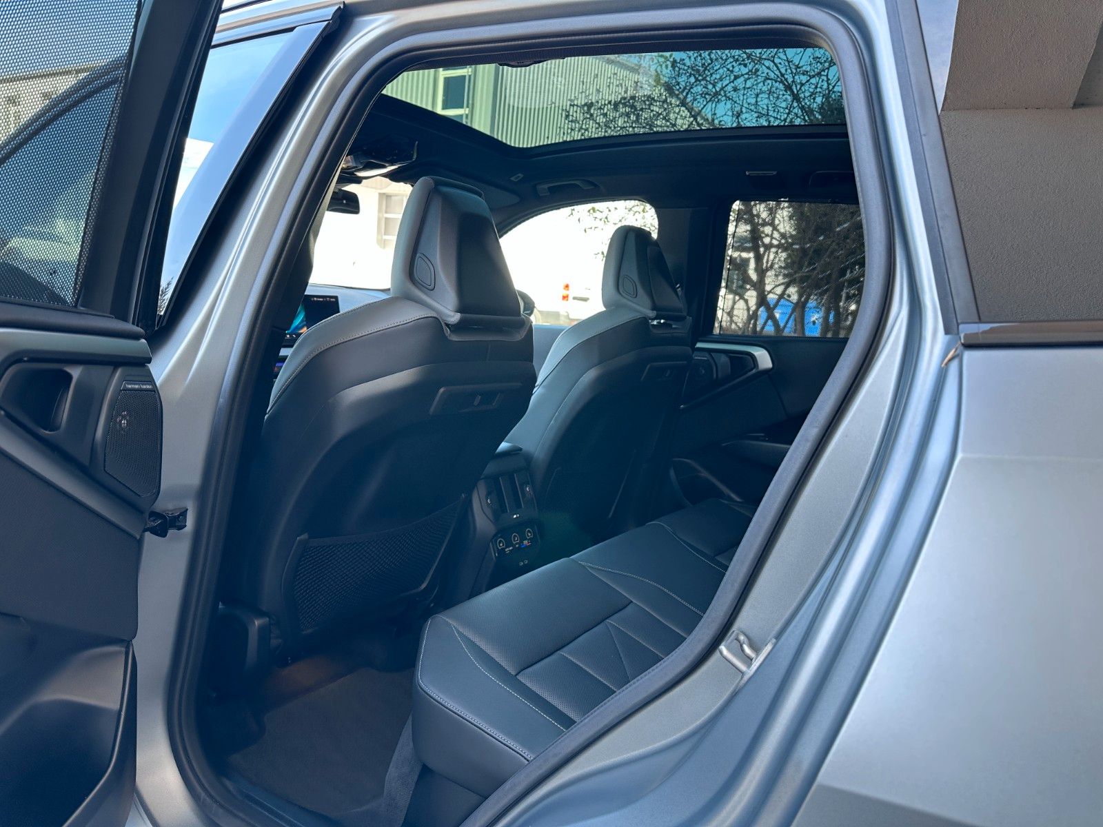 Fahrzeugabbildung BMW X3 M50 xDrive ACC,HUD,PANO,HARMAN,AHK,21",VOLL