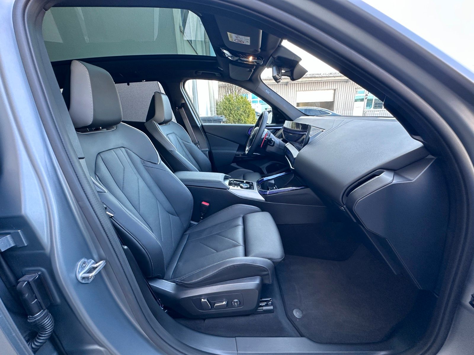 Fahrzeugabbildung BMW X3 M50 xDrive ACC,HUD,PANO,HARMAN,AHK,21",VOLL