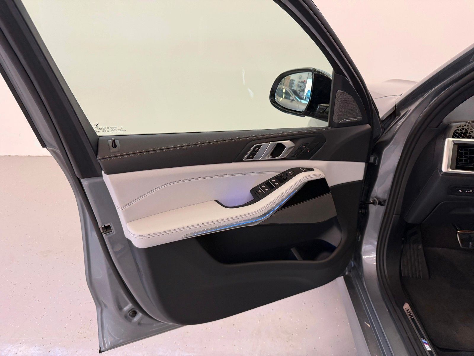 Fahrzeugabbildung BMW X5 30 d xDrive M Sport Pro ACC,HUD,PANO,H&K,LUFT