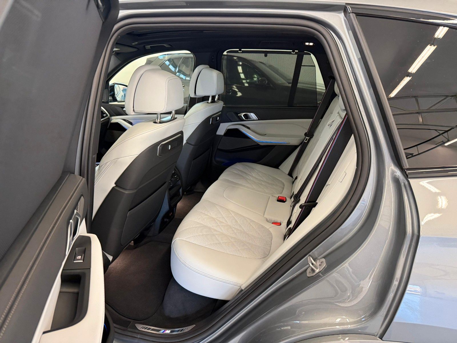 Fahrzeugabbildung BMW X5 30 d xDrive M Sport Pro ACC,HUD,PANO,H&K,LUFT