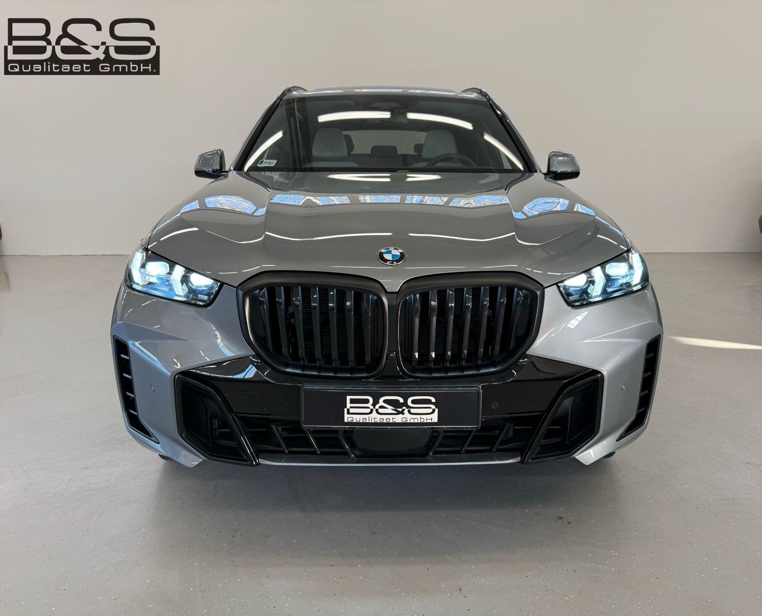 Fahrzeugabbildung BMW X5 30 d xDrive M Sport Pro ACC,HUD,PANO,H&K,LUFT