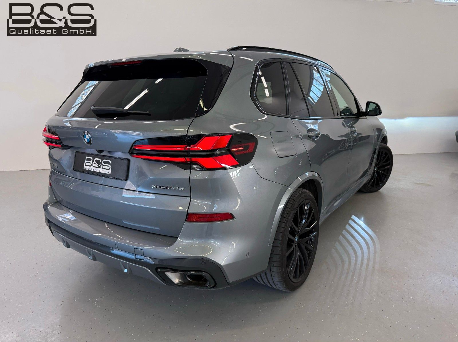Fahrzeugabbildung BMW X5 30 d xDrive M Sport Pro ACC,HUD,PANO,H&K,LUFT