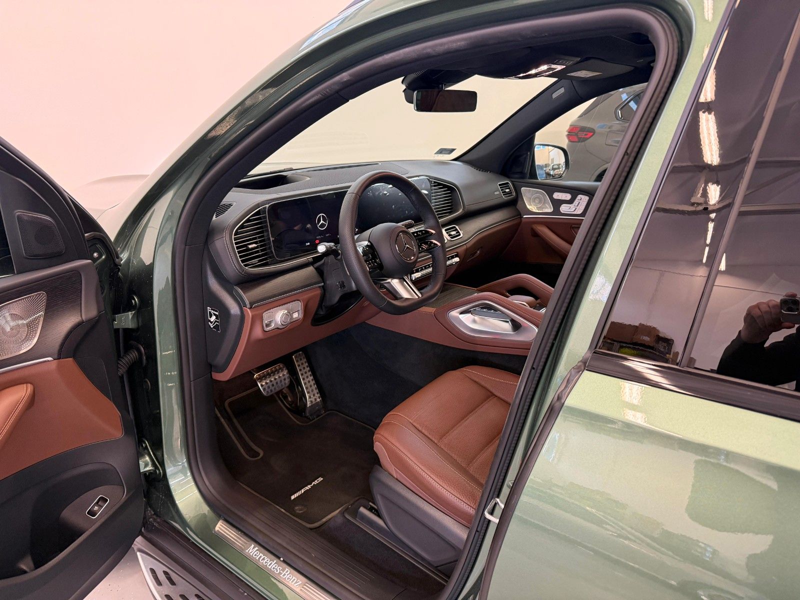 Fahrzeugabbildung Mercedes-Benz GLS 450 d 4Matic AMG PANO,MANUFAKTUR,LUFT,23"