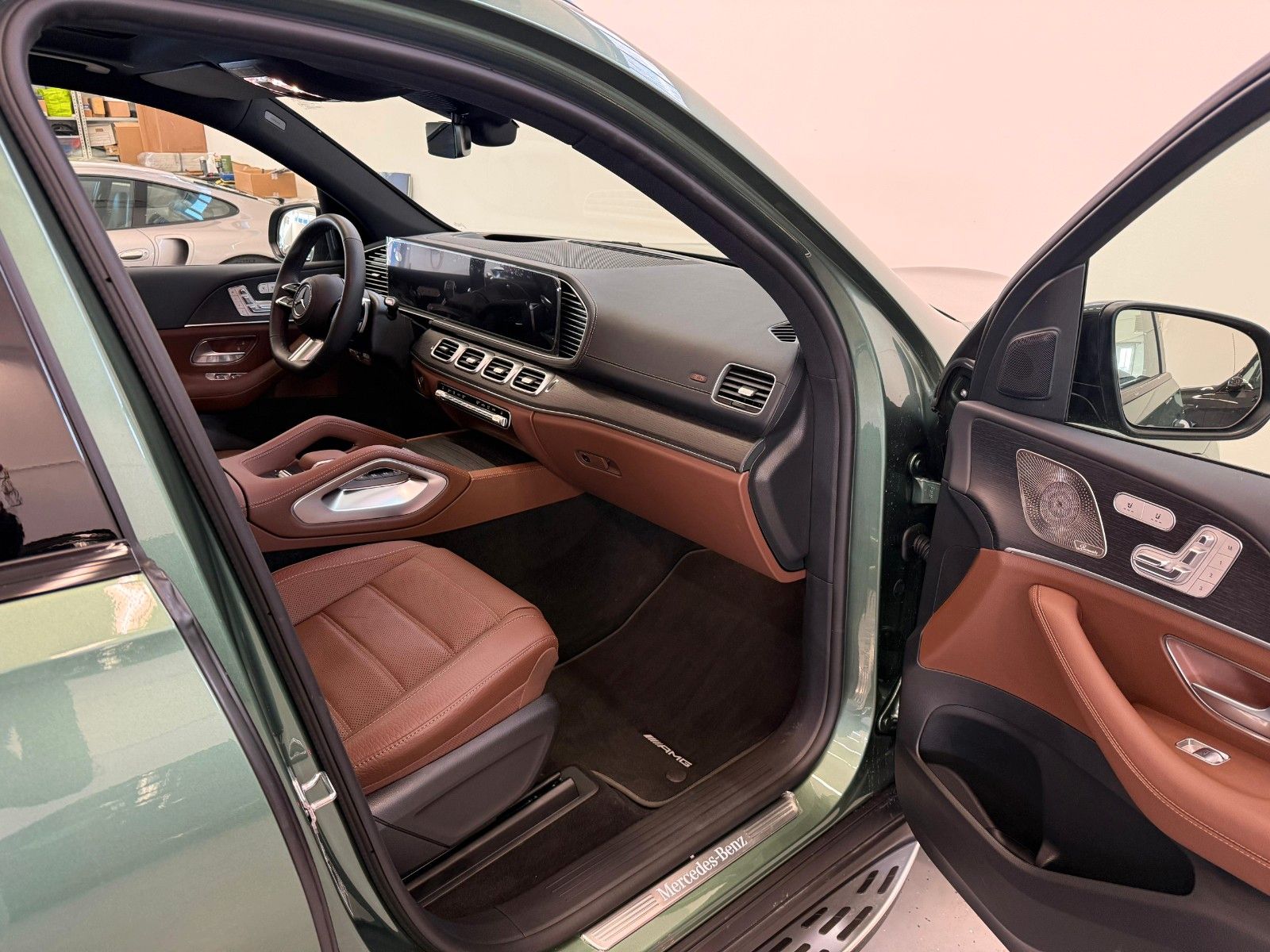 Fahrzeugabbildung Mercedes-Benz GLS 450 d 4Matic AMG PANO,MANUFAKTUR,LUFT,23"