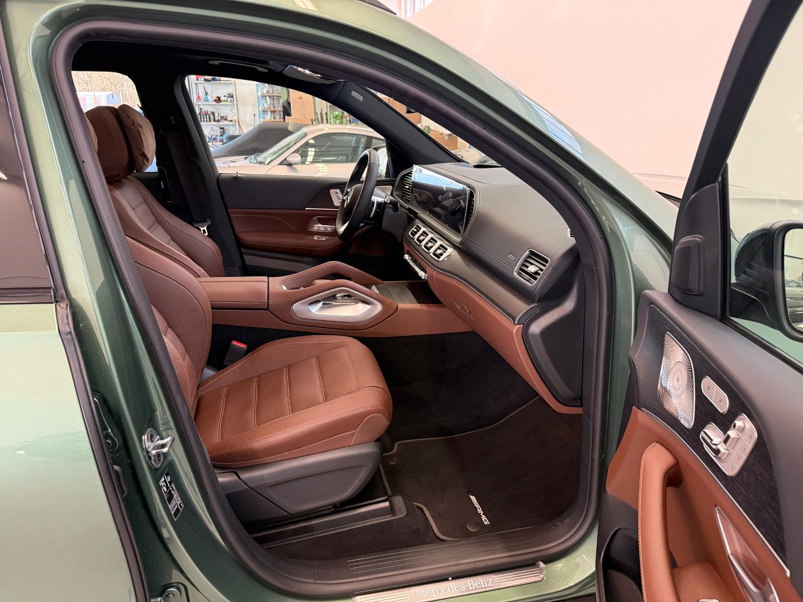 Fahrzeugabbildung Mercedes-Benz GLS 450 d 4Matic AMG PANO,MANUFAKTUR,LUFT,23"