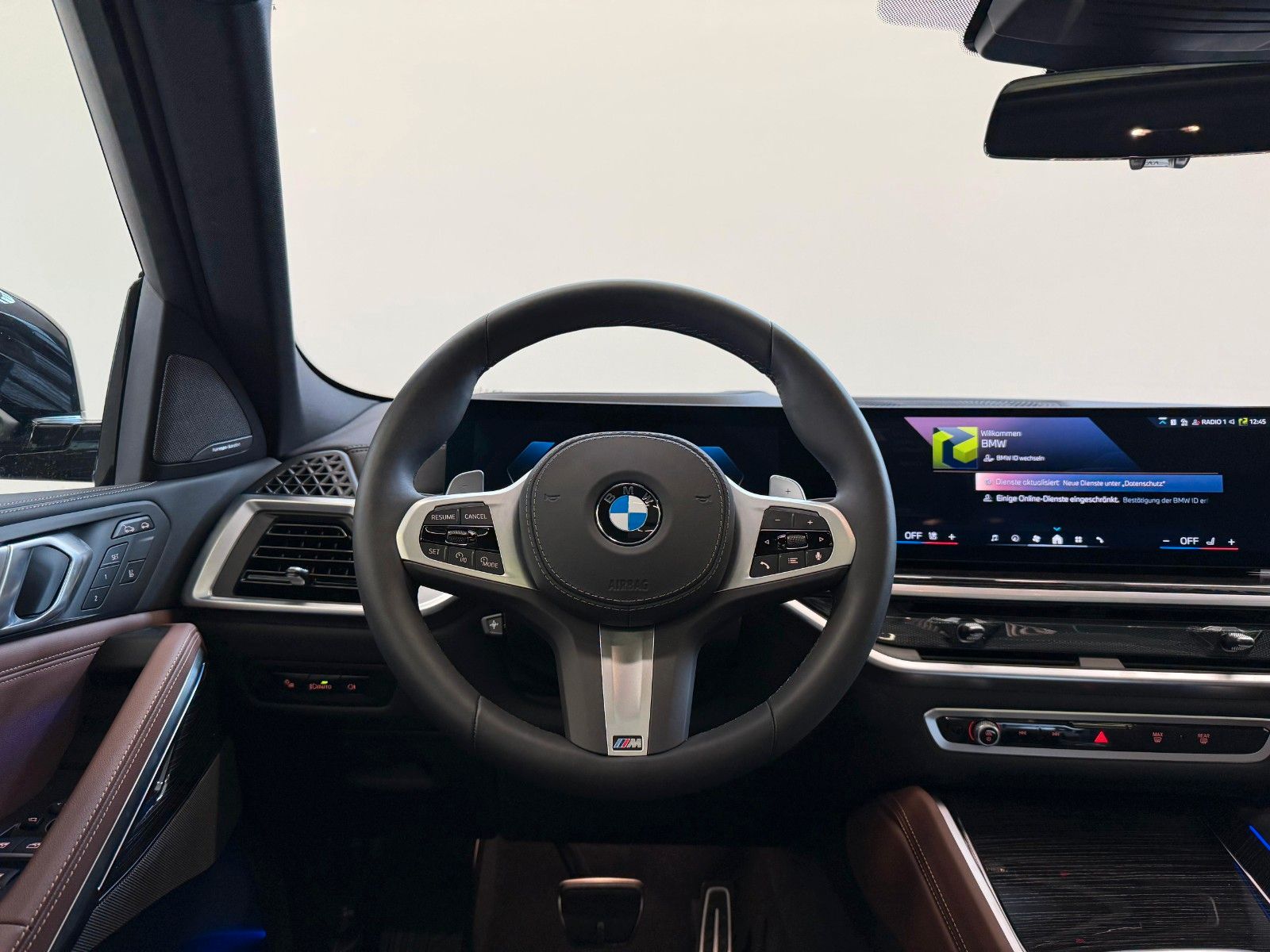 Fahrzeugabbildung BMW X6 40 d xDrive M Sport Pro ACC,H&K,HUD,PANO,LUFT