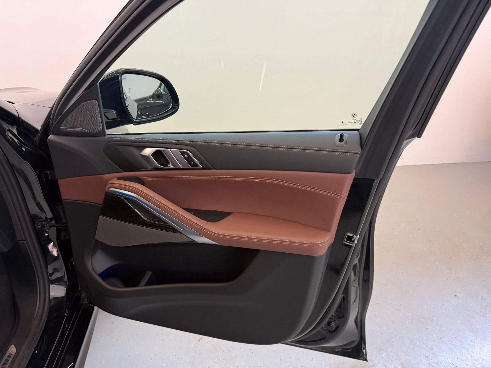 Fahrzeugabbildung BMW X6 40 d xDrive M Sport Pro ACC,H&K,HUD,PANO,LUFT