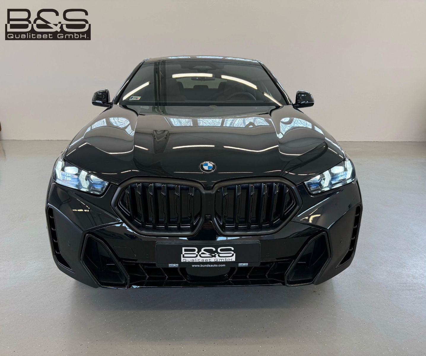 Fahrzeugabbildung BMW X6 40 d xDrive M Sport Pro ACC,H&K,HUD,PANO,LUFT