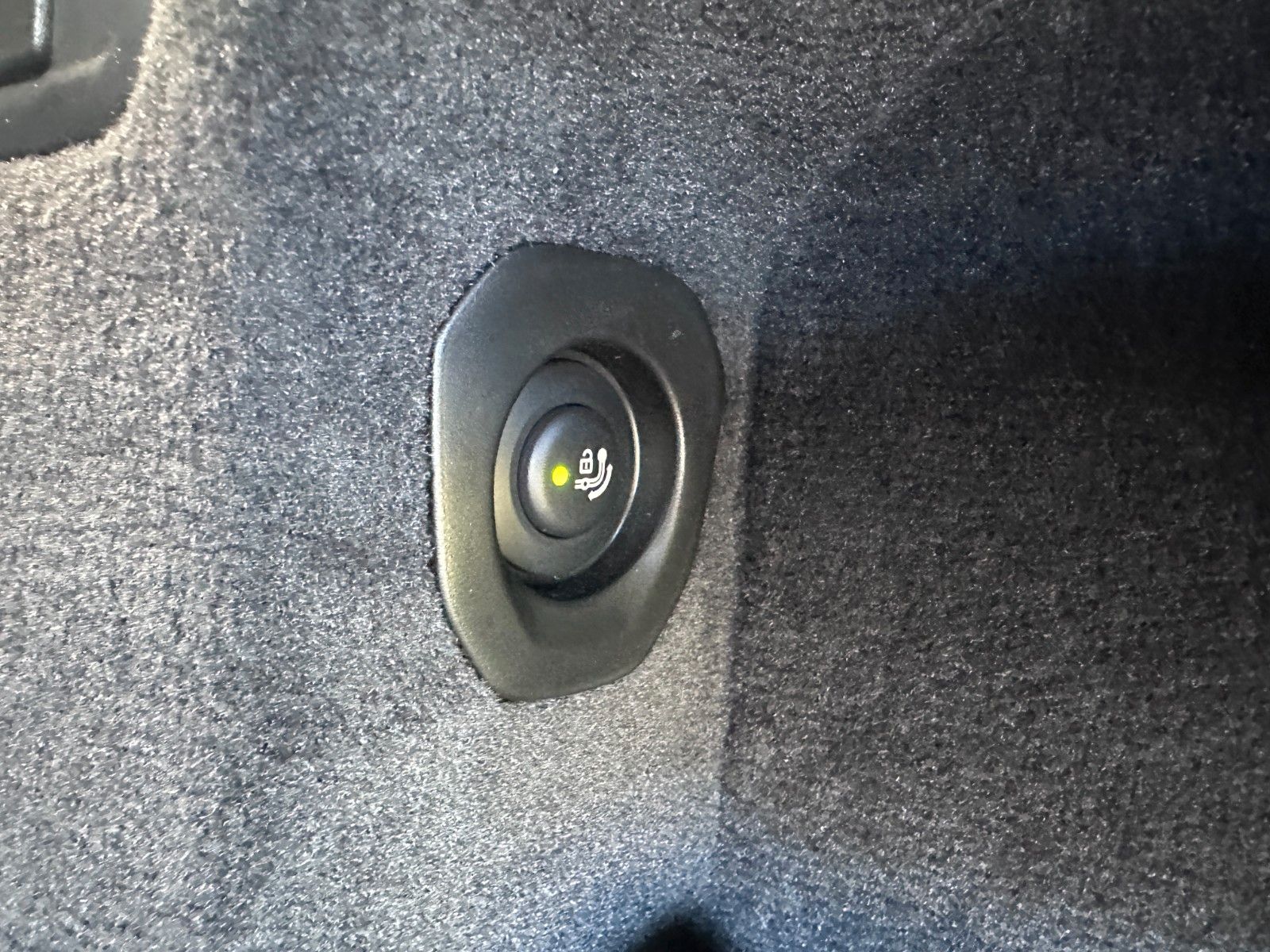 Fahrzeugabbildung BMW X6 40 d xDrive M Sport Pro ACC,H&K,HUD,PANO,LUFT