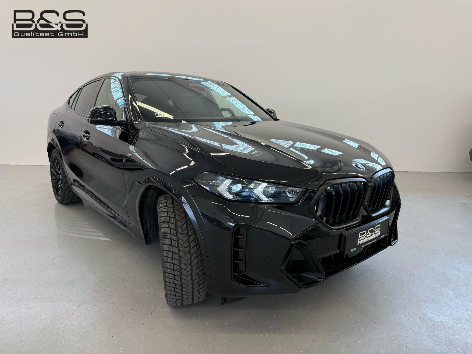 Fahrzeugabbildung BMW X6 40 d xDrive M Sport Pro ACC,H&K,HUD,PANO,LUFT