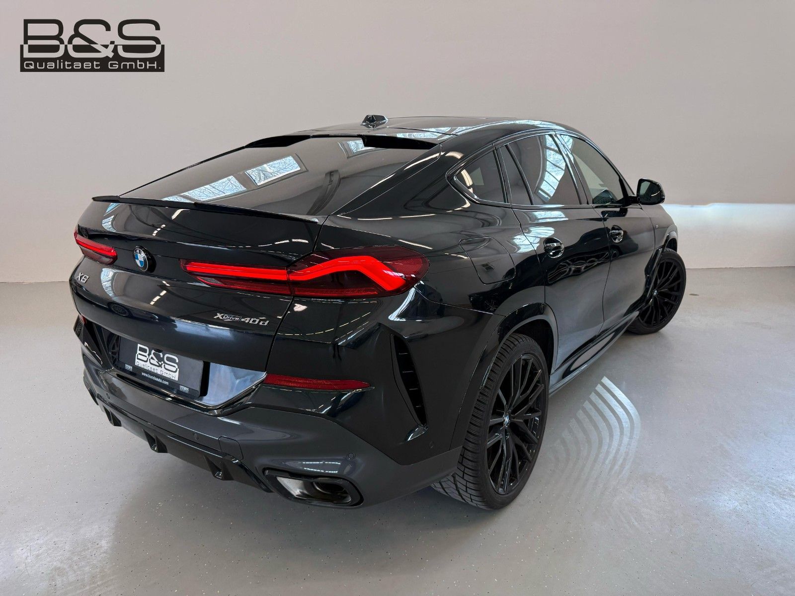 Fahrzeugabbildung BMW X6 40 d xDrive M Sport Pro ACC,H&K,HUD,PANO,LUFT