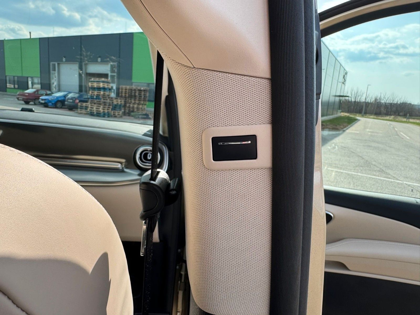 Fahrzeugabbildung Mercedes-Benz V 300d 4M AMG,EXCLUSIVE ExtraL.DISTR,BURM,LUFT