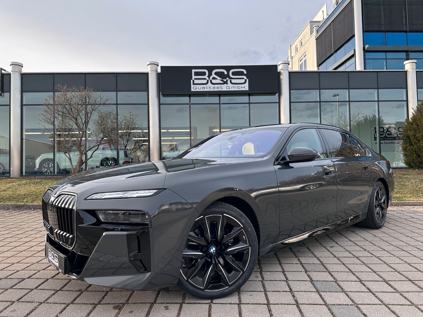 BMW 740 d xDrive M Sport GranLusso,B&W,FondEnt,AutoT