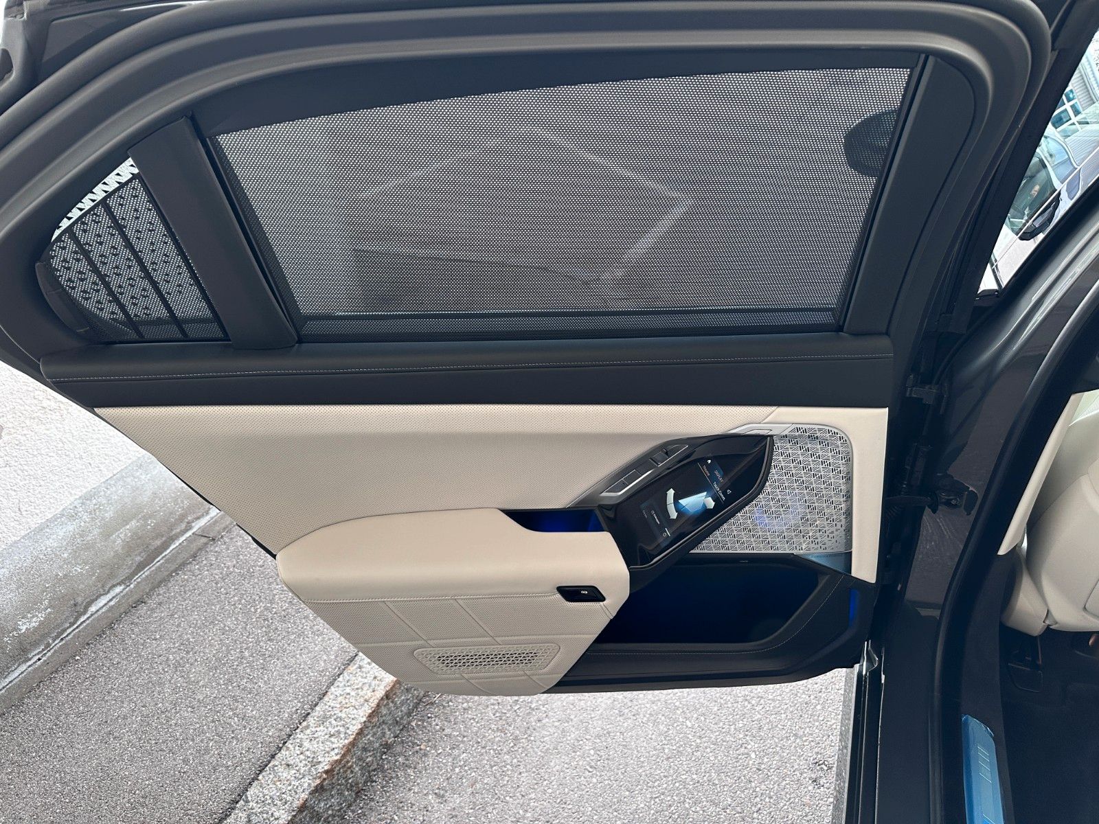 Fahrzeugabbildung BMW 740 d xDrive M Sport GranLusso,B&W,FondEnt,AutoT