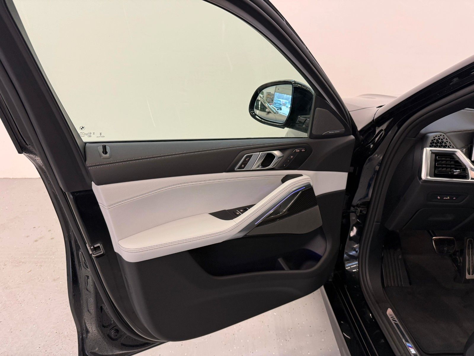 Fahrzeugabbildung BMW X6 30 d xDrive M Sport ACC,HUD,PANO,HARMAN,LUFT.