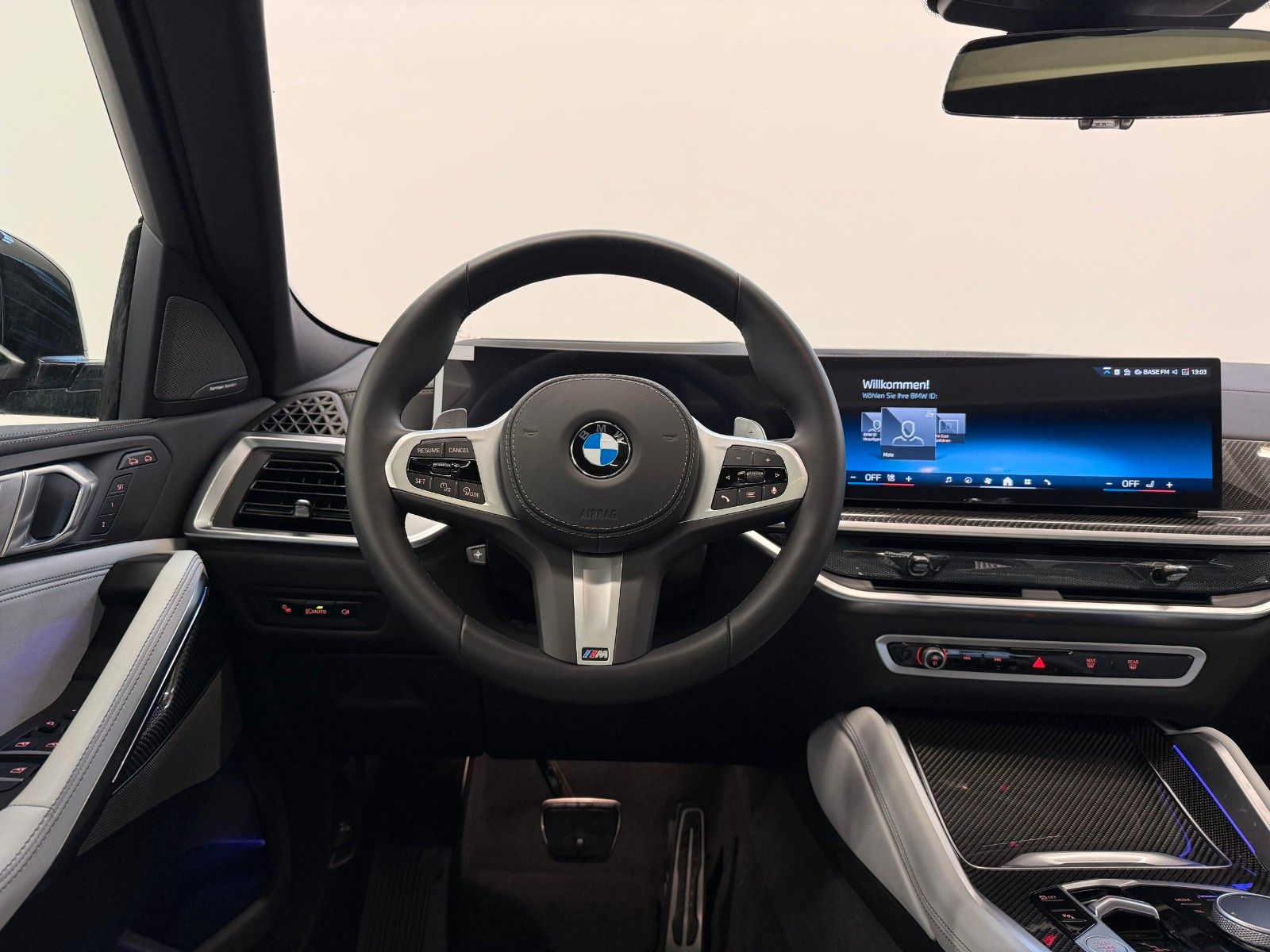 Fahrzeugabbildung BMW X6 30 d xDrive M Sport ACC,HUD,PANO,HARMAN,LUFT.