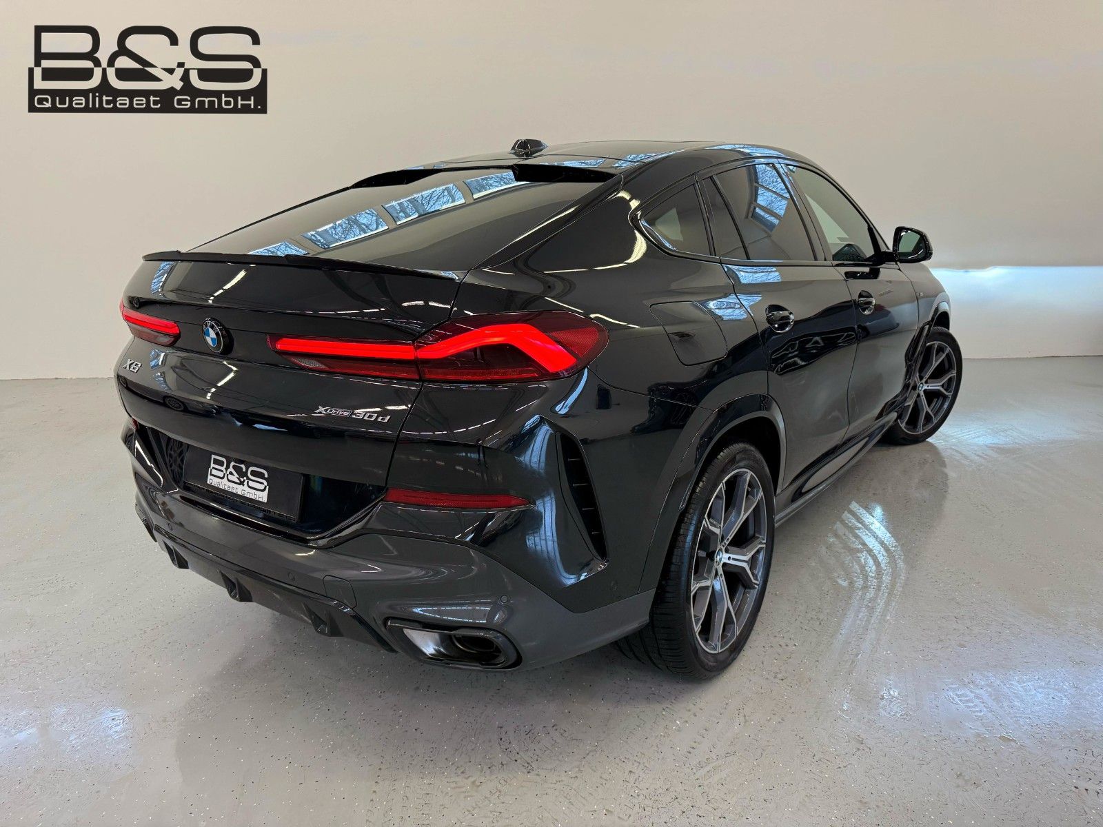 Fahrzeugabbildung BMW X6 30 d xDrive M Sport ACC,HUD,PANO,HARMAN,LUFT.