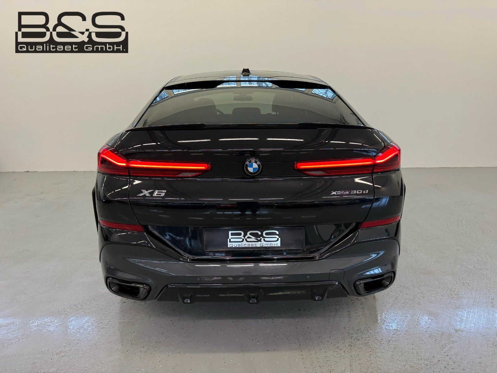 Fahrzeugabbildung BMW X6 30 d xDrive M Sport ACC,HUD,PANO,HARMAN,LUFT.