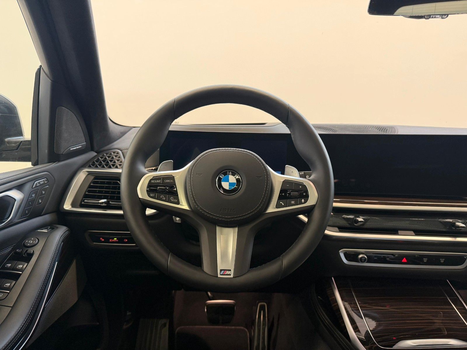Fahrzeugabbildung BMW X7 xDrive 40 d M Sport ACC,HUD,SKYL,H&K,LUFT,AHK