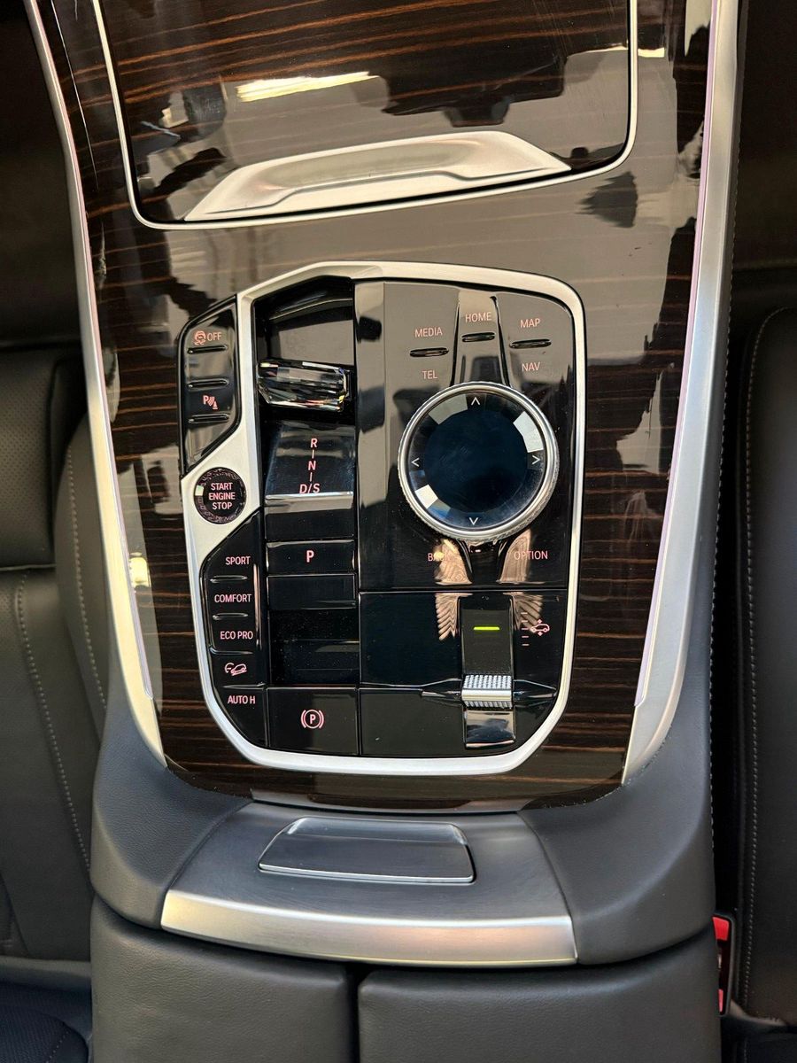 Fahrzeugabbildung BMW X7 xDrive 40 d M Sport ACC,HUD,SKYL,H&K,LUFT,AHK