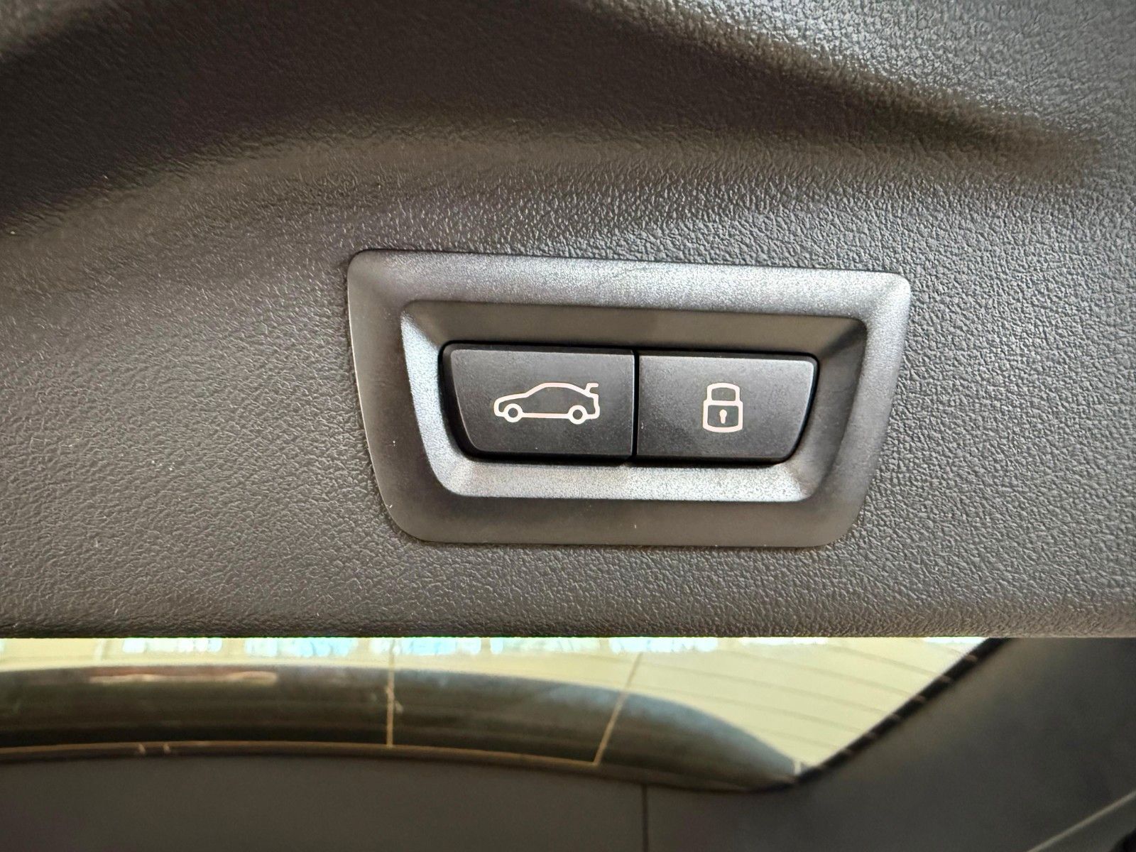 Fahrzeugabbildung BMW X7 xDrive 40 d M Sport ACC,HUD,SKYL,H&K,LUFT,AHK