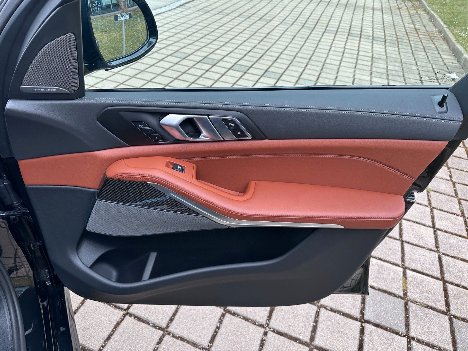 Fahrzeugabbildung BMW X7 xDrive 40 d M Sport ACC,HUD,SKYL,H&K,LUFT,22"