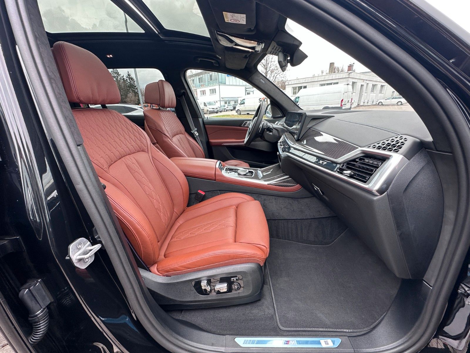 Fahrzeugabbildung BMW X7 xDrive 40 d M Sport ACC,HUD,SKYL,H&K,LUFT,22"