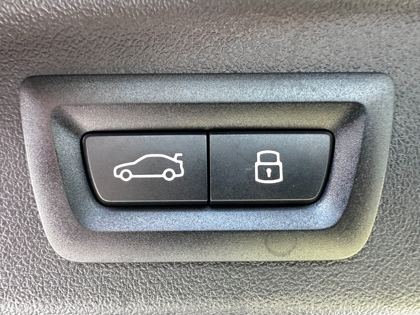 Fahrzeugabbildung BMW X7 xDrive 40 d M Sport ACC,HUD,SKYL,H&K,LUFT,22"