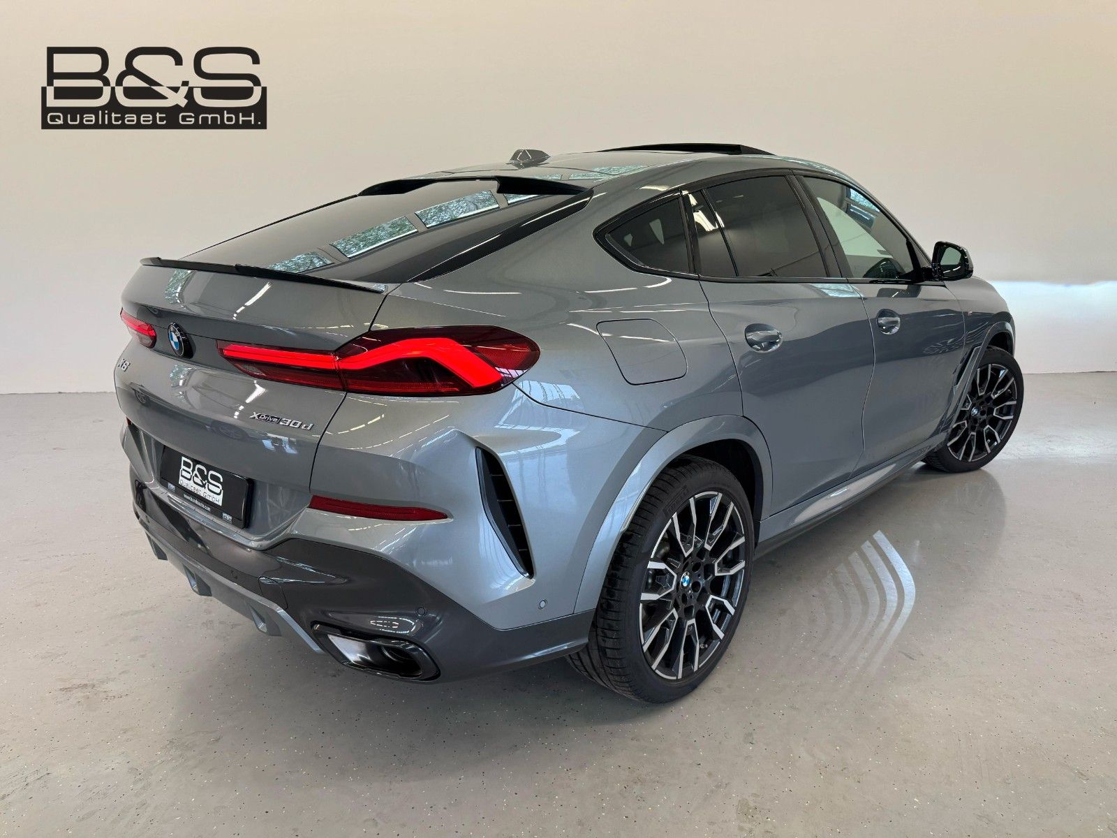 Fahrzeugabbildung BMW X6 30 d xDrive M Sport ACC,HUD,PANO,H&K,LUFT,AHK