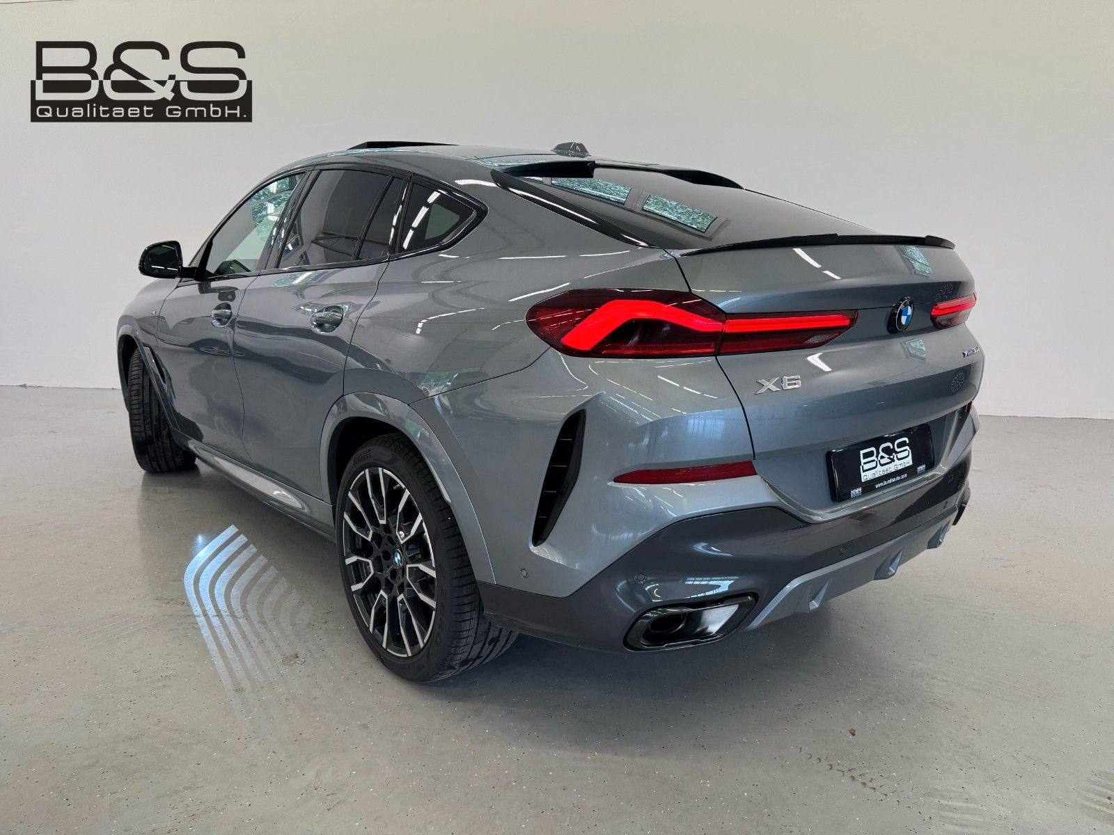 Fahrzeugabbildung BMW X6 30 d xDrive M Sport ACC,HUD,PANO,H&K,LUFT,AHK