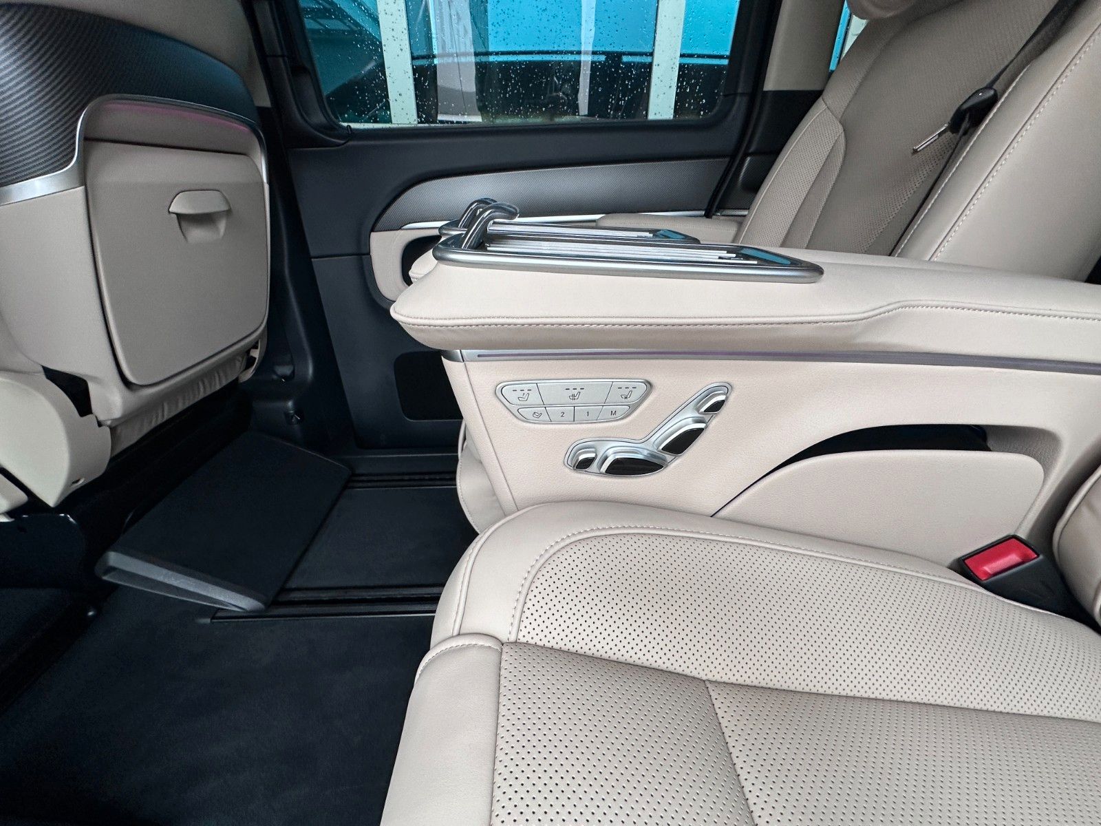 Fahrzeugabbildung Mercedes-Benz V 300 d 4M EXCLUSIVE ExtraL AMG Luxus-Sitz,LUFT