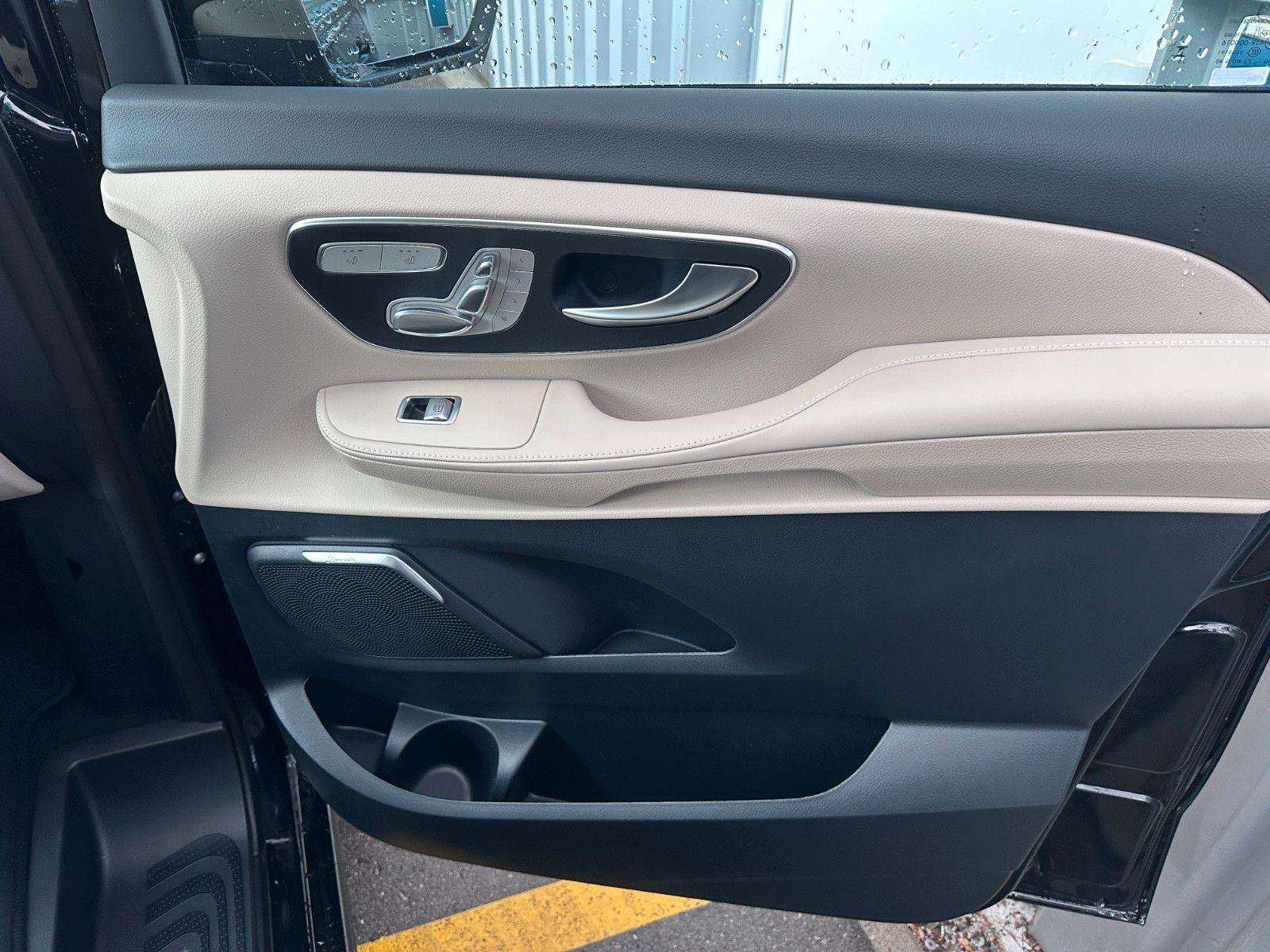 Fahrzeugabbildung Mercedes-Benz V 300 d 4M EXCLUSIVE ExtraL AMG Luxus-Sitz,LUFT