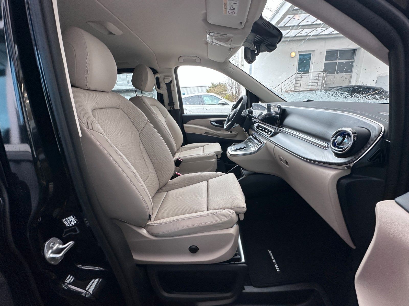 Fahrzeugabbildung Mercedes-Benz V 300 d 4M EXCLUSIVE ExtraL AMG Luxus-Sitz,LUFT