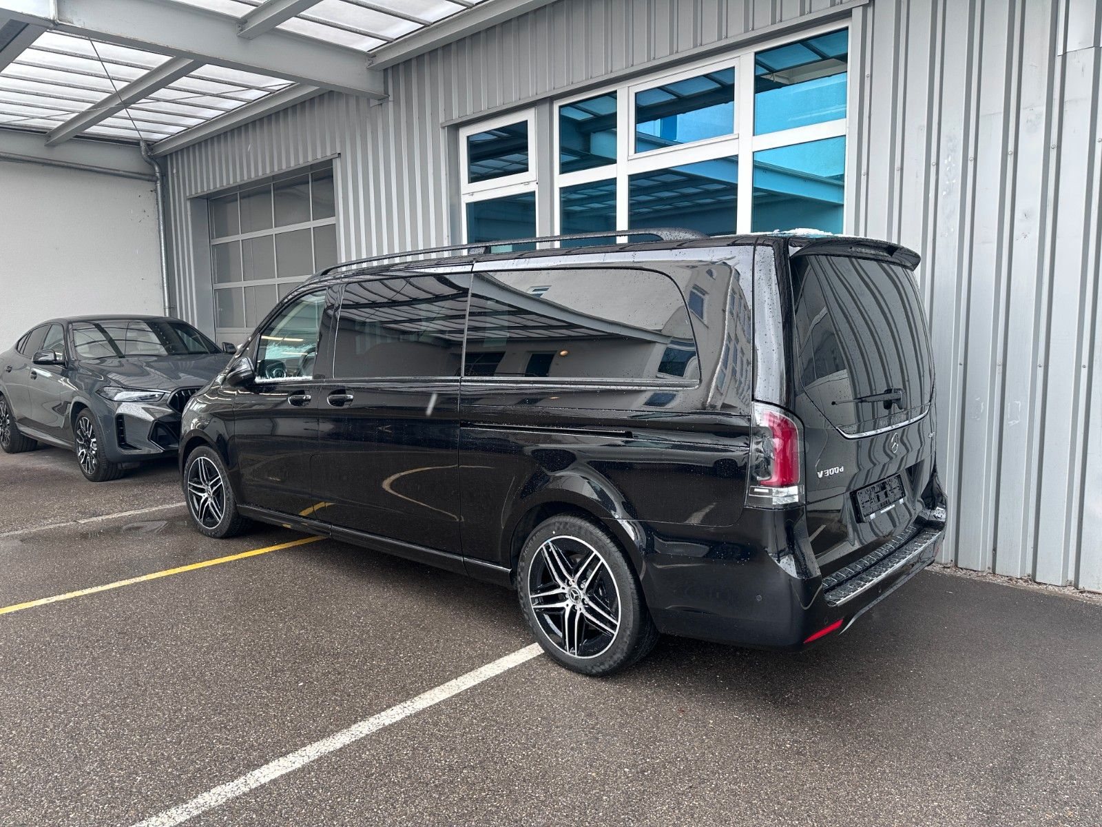 Fahrzeugabbildung Mercedes-Benz V 300 d 4M EXCLUSIVE ExtraL AMG Luxus-Sitz,LUFT