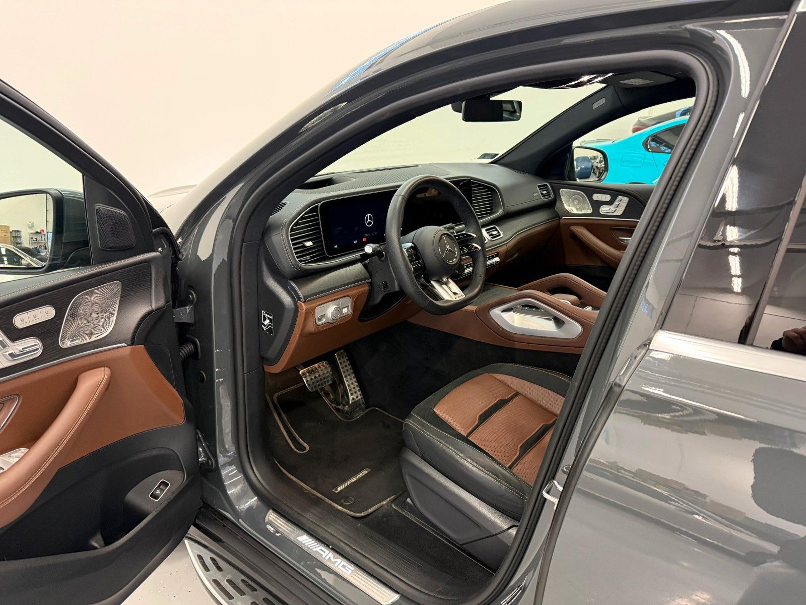 Fahrzeugabbildung Mercedes-Benz GLE 53 AMG 4Matic+ Coupe DISTR,HUD,PANO,BURM,AHK