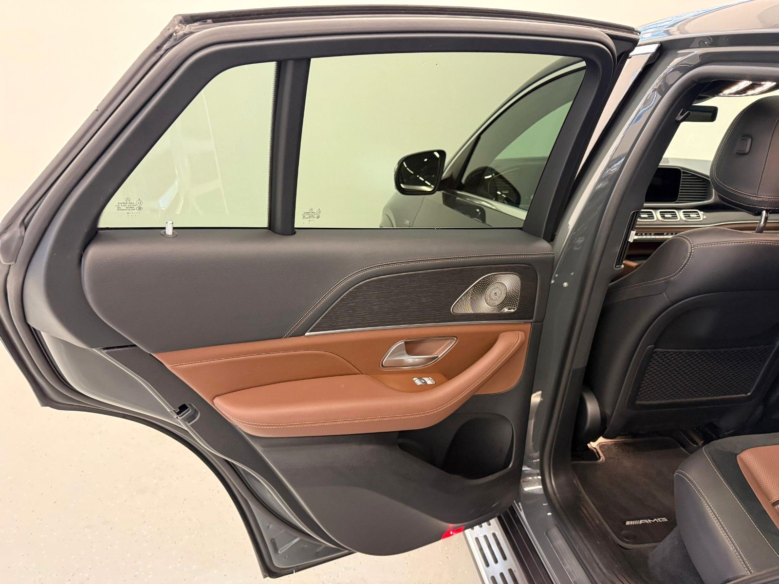 Fahrzeugabbildung Mercedes-Benz GLE 53 AMG 4Matic+ Coupe DISTR,HUD,PANO,BURM,AHK