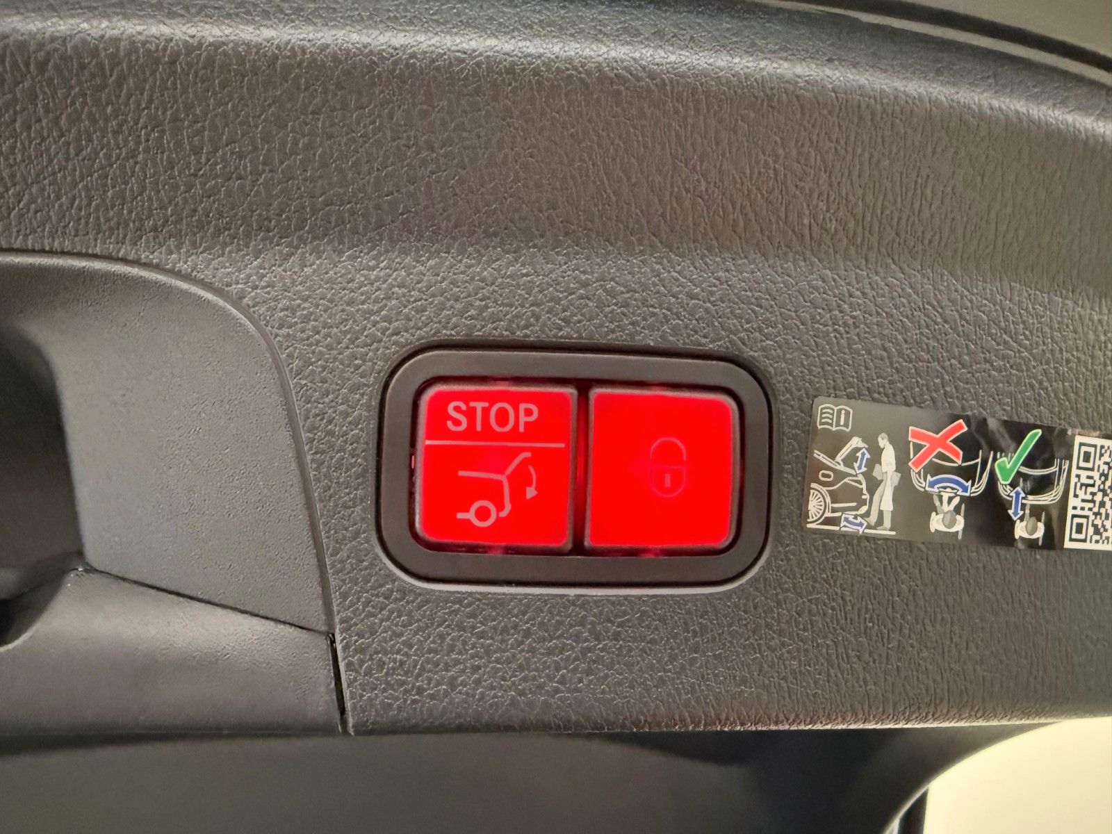 Fahrzeugabbildung Mercedes-Benz GLE 53 AMG 4Matic+ Coupe DISTR,HUD,PANO,BURM,AHK