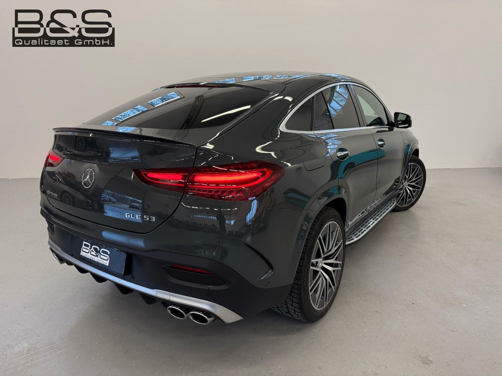 Fahrzeugabbildung Mercedes-Benz GLE 53 AMG 4Matic+ Coupe DISTR,HUD,PANO,BURM,AHK