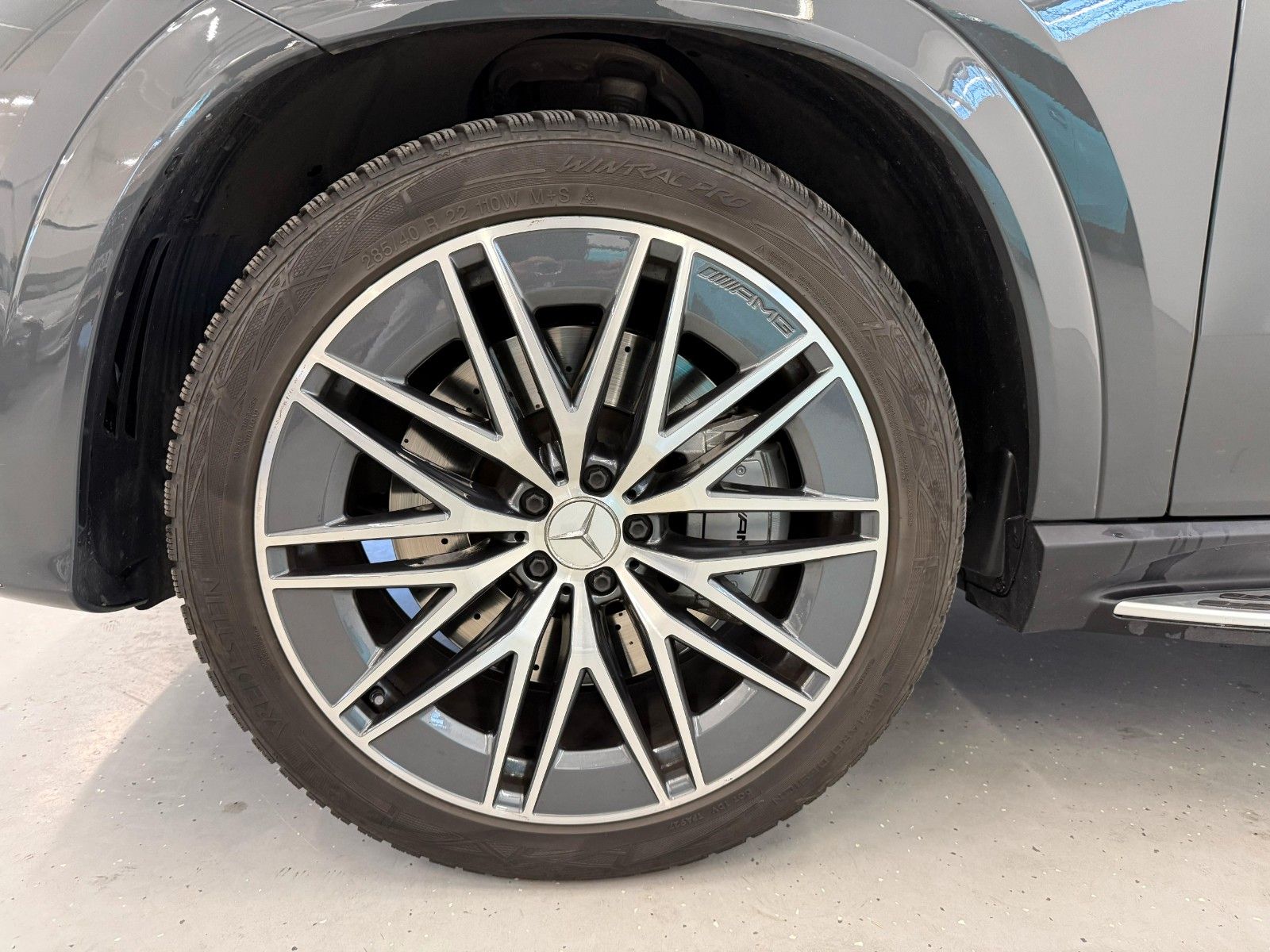 Fahrzeugabbildung Mercedes-Benz GLE 53 AMG 4Matic+ Coupe DISTR,HUD,PANO,BURM,AHK