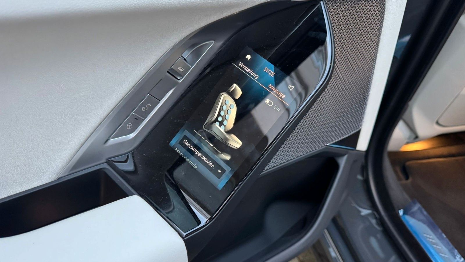 Fahrzeugabbildung BMW 740 d xDrive M Sport Pro SKYL,B&W,ExecutiveL.