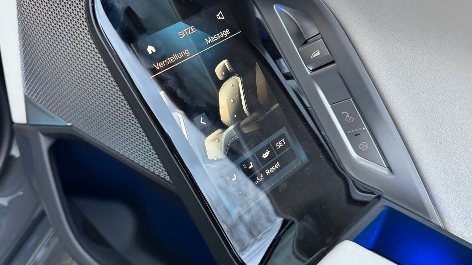 Fahrzeugabbildung BMW 740 d xDrive M Sport Pro SKYL,B&W,ExecutiveL.