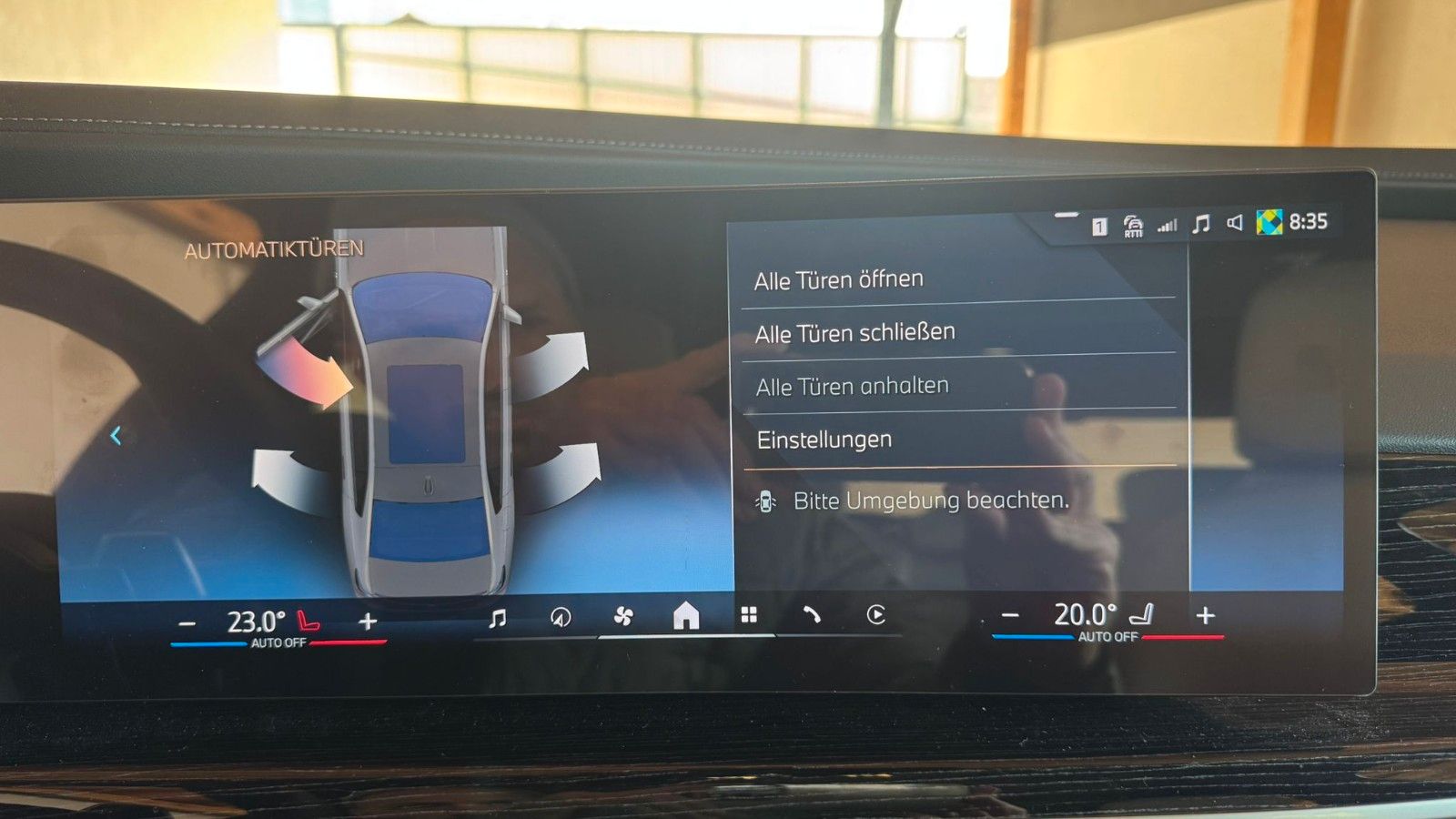 Fahrzeugabbildung BMW 740d xDr M Sport FondEnt,Aut.Tür,Sky,B&W,Execut.