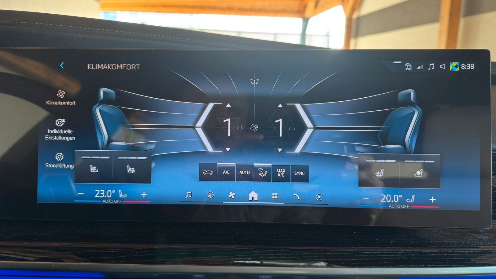 Fahrzeugabbildung BMW 740d xDr M Sport FondEnt,Aut.Tür,Sky,B&W,Execut.