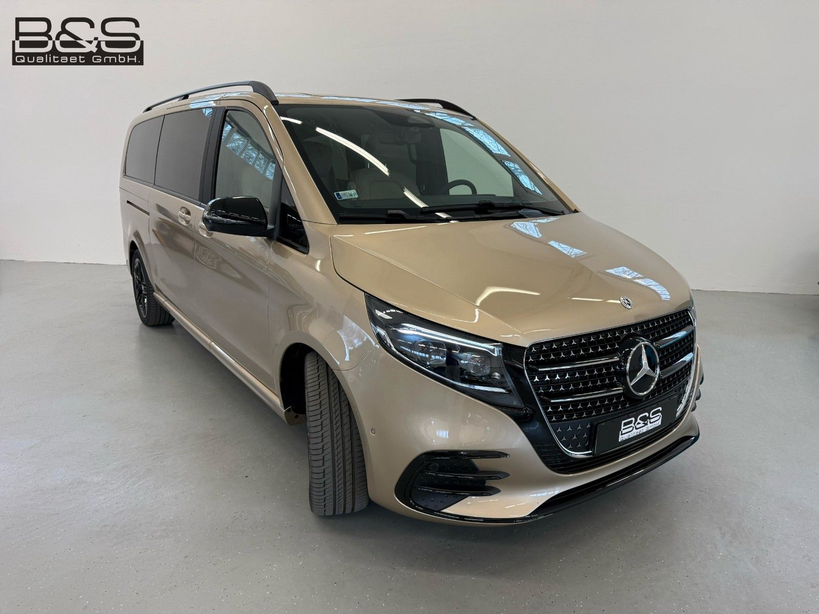 Fahrzeugabbildung Mercedes-Benz V 300 d 4M AMG EXCLUSIVE ExtraL.,Luxussitz,DIST.