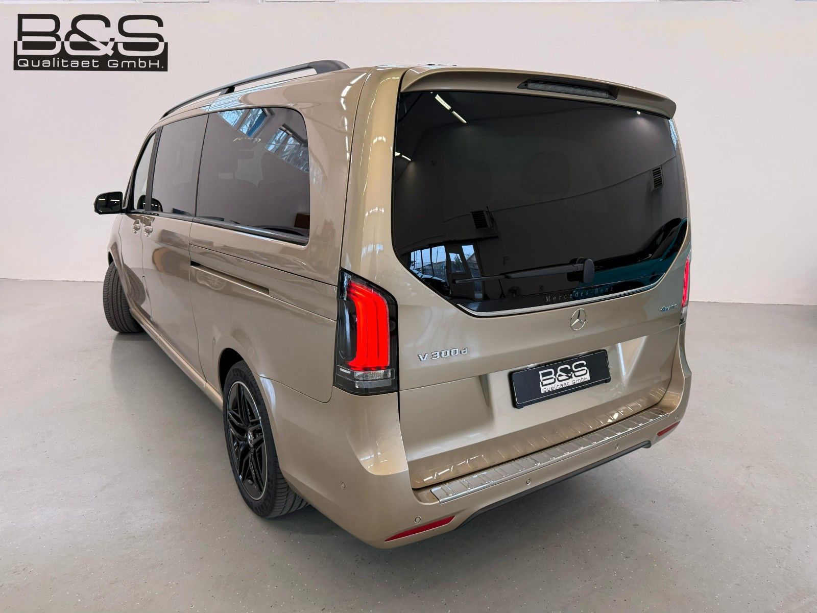 Fahrzeugabbildung Mercedes-Benz V 300 d 4M AMG EXCLUSIVE ExtraL.,Luxussitz,DIST.