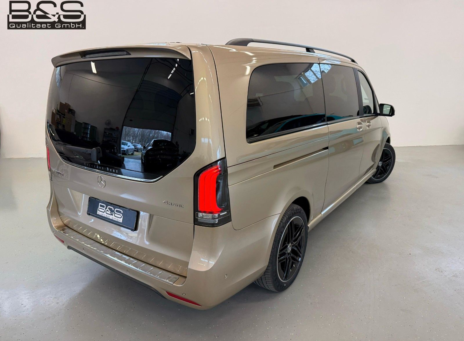 Fahrzeugabbildung Mercedes-Benz V 300 d 4M AMG EXCLUSIVE ExtraL.,Luxussitz,DIST.