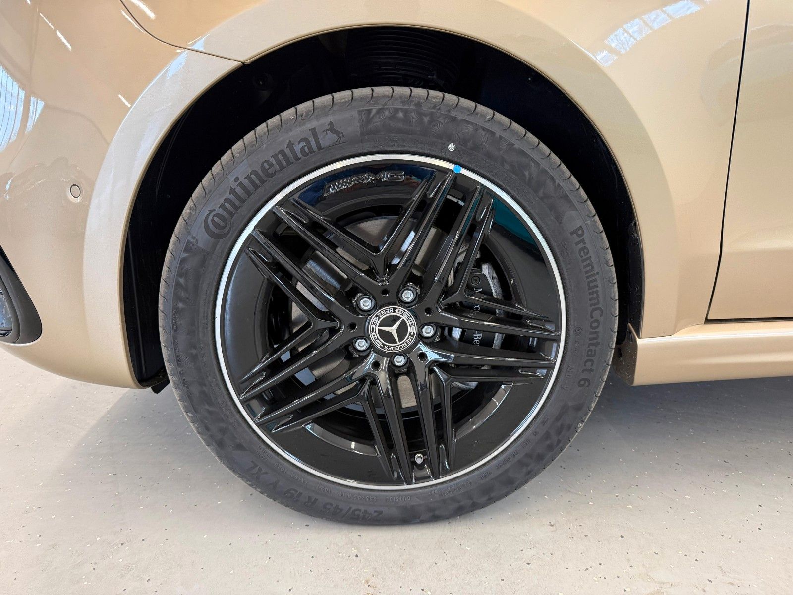 Fahrzeugabbildung Mercedes-Benz V 300 d 4M AMG EXCLUSIVE ExtraL.,Luxussitz,DIST.