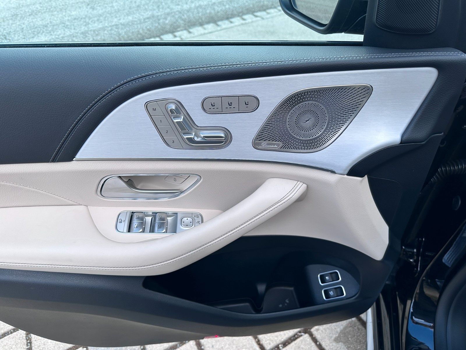 Fahrzeugabbildung Mercedes-Benz GLE 53 e AMG 4M Coupe DISTR,HUD,PANO,BURM,22"