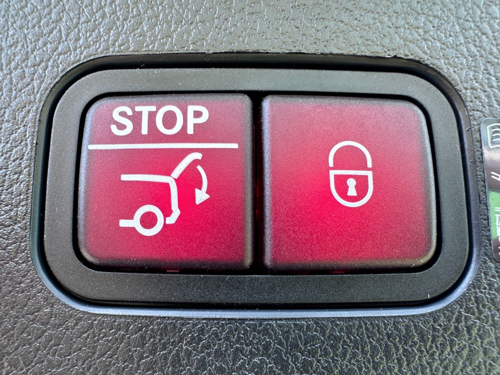 Fahrzeugabbildung Mercedes-Benz GLE 53 e AMG 4M Coupe DISTR,HUD,PANO,BURM,22"